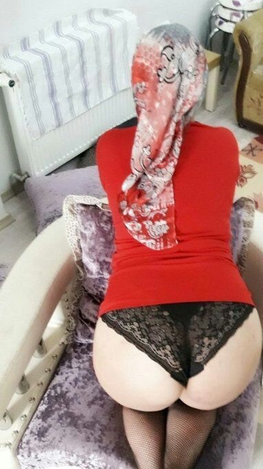 İri kalça ve sıkı vücudu olan genç Beylikdüzü Escort